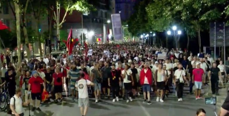 Sot dita e 20-të e protestës, aktivistët dhe qytetarët nisin marshimin në rrugët e Tiranës