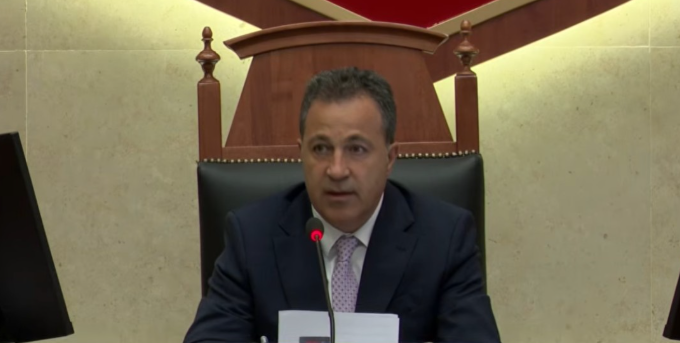 Seanca në Kuvend, rrëzohet interpelanca urgjente me kryeministrin Rama, e kërkuar nga Gazment Bardhi për protestën