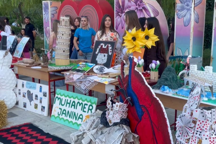 Mbahet panairi folklorik dhe artizanal në Dimal, promovim i trashëgimisë kulturore