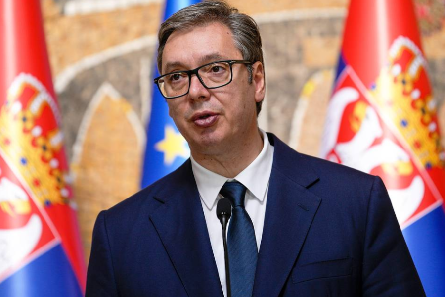 Lëvizje e papritur nga Beogradi, Vuçiç: Po mendoj të largohem nga posti i presidentit