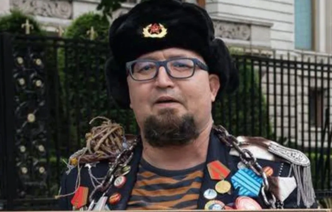 Vrasja e karikaturistit rus në Poloni, arrestohet autori i dyshuar. Vijojnë hetimet