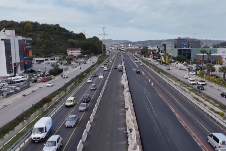 6 mbikalime për këmbësorët në pjesën e zgjeruar të autostradës Tiranë-Durrës
