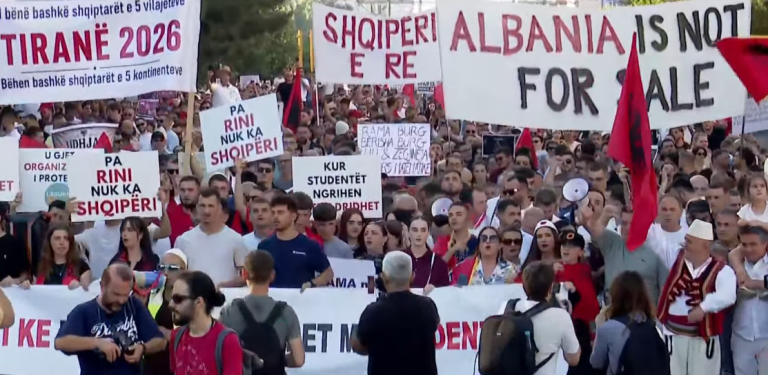 LIVE| Sot dita 11-të e protestës, në Tiranë pritet të vijnë edhe shqiptarë nga jashtë kufijve