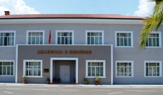 Helmimi i 60 studentëve në Akademinë e Sigurisë, policia: Është ngritur grupi hetimor, pritet përgjigjja e analizave