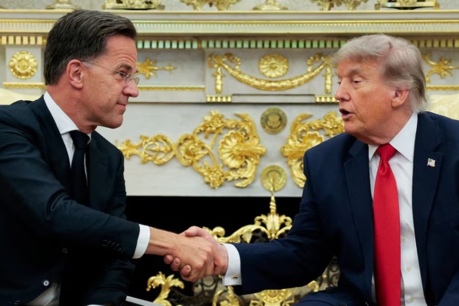 Rutte vizitë në Shtëpinë e Bardhë, kreu i NATO-s përpiqet të zbusë tensionet me presidentin Trump