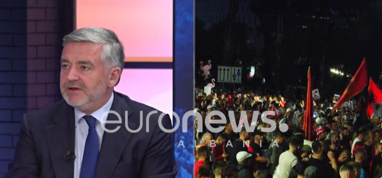 “Me Neomalsoren kam patur afrimitet”, Klosi: Hapja e partisë me kaq shumë të rinj ka pasoja