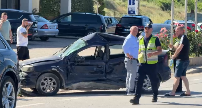 Përplasen dy makina në aksin Pogradec–Qafë Thanë, plagosen dy persona