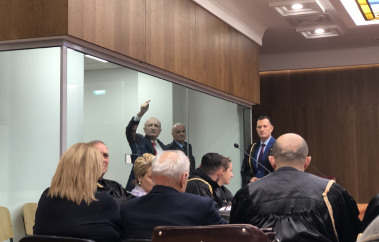 Tensione në seancë, Meta debaton me gjyqtarin Bani: Jeni ekstremisht i njëanshëm