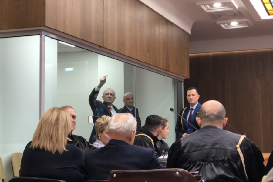 Tensione në seancë, Meta debaton me gjyqtarin Bani: Jeni ekstremisht i njëanshëm