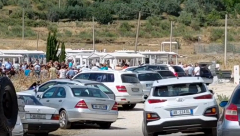 U mbyt në plazhin e Durrësit, përcillet në banesën e fundit 11-vjeçari nga Berati