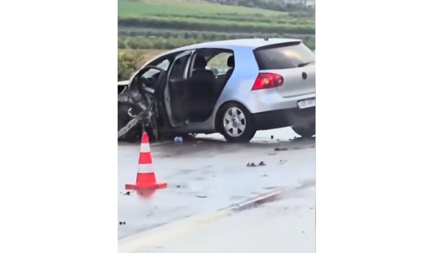 Aksident në aksin Elbasan–Peqin, plagoset drejtuesi i një automjeti, shkak parakalimi i gabuar