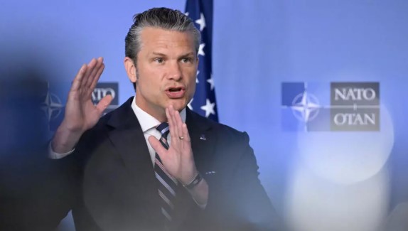 Hegseth paralajmëron NATO-n: SHBA-të do të rishikojnë praninë e tyre ushtarake në Evropë brenda 6 muajve