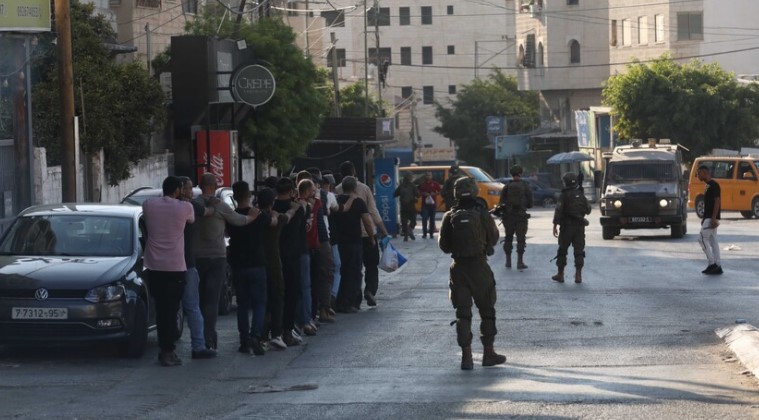 Ushtria izraelite arreston 21 palestinezë në Bregun Perëndimor, përfshirë të burgosur të liruar