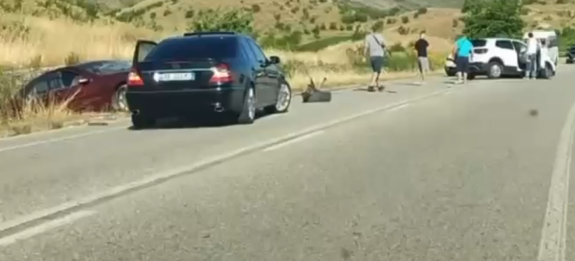 Aksident në Tepelenë  përplasen tre automjete pranë fshatit Vasjar