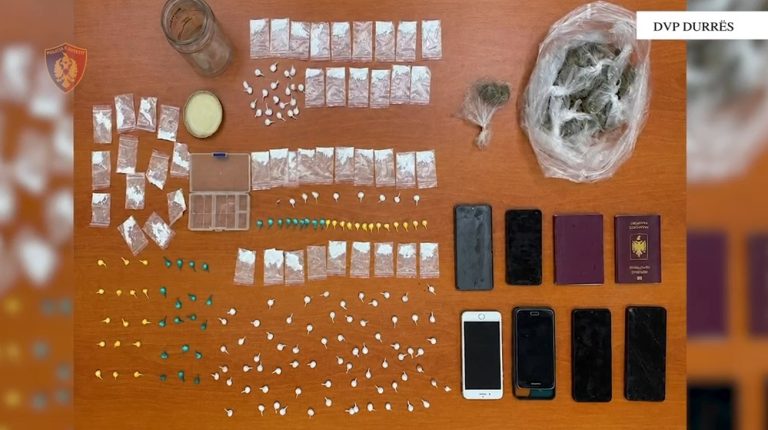 Durrës, 3 të arrestuar dhe 5 të proceduar për drogë, kontrabandë mallrash dhe kalim të paligjshëm të kufirit