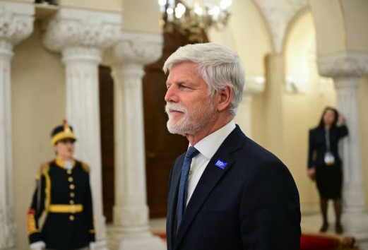 Përplasje politike në Çeki, Presidenti padit qeverinë për përjashtimin nga samiti i NATO-s në Ankara