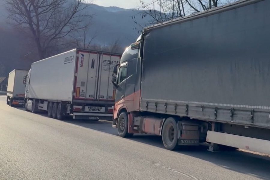 Sezoni veror, kufizohet qarkullimi i mjeteve të rënda deri më 15 shtator