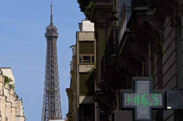 Policia franceze kërkon anulimin e “Marshit të krenarisë” në Paris, shkak temperaturat e larta