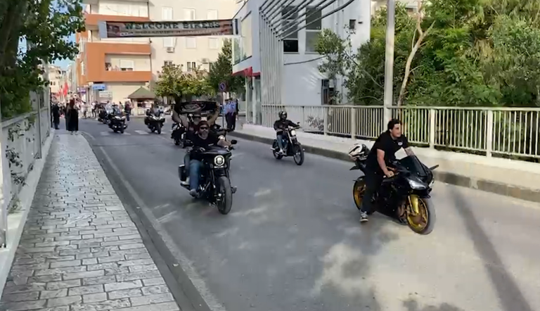 Shqipëria në hartën e turizmit aventurier, 60 motoristë italianë vizitojnë Gjirokastrën