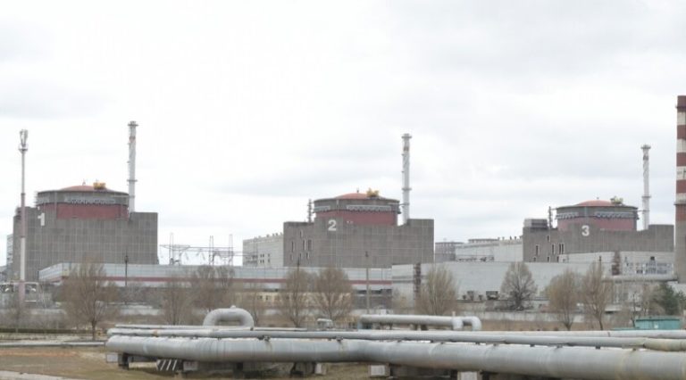 Centrali bërthamor i Zaporizhzhisë humbet të gjithë energjinë e jashtme pas sulmit në nënstacion