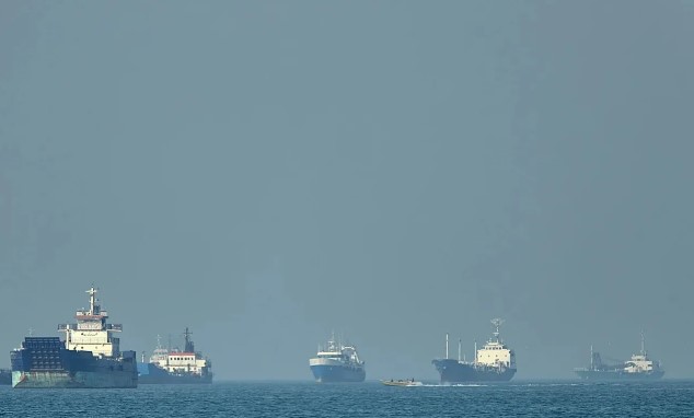 Irani paralajmëron plane të reja për Hormuzin: Do të vendosim tarifa shërbimi, jo taksa