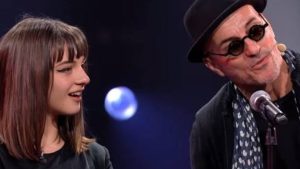 Ardhje surprizë në studion e Erlës, Robert Aliaj vjen bashkë me të bijën, Galan! Mesazhi i vajzës së artistit