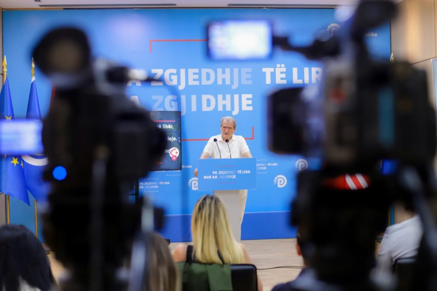 Kërkesat e protestuesve, Berisha: Kufizimi i mandatit të kryeministrit në 2 mandate, PD plotësisht dakord
