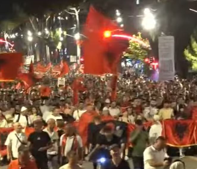 Protesta qytetare, nis marshimi në kryeqytet