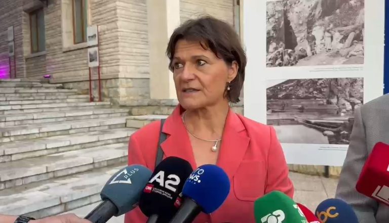 Ambasadorja zvicerane: Mbështesim demokracinë dhe zhvillimin vendor në Shqipëri