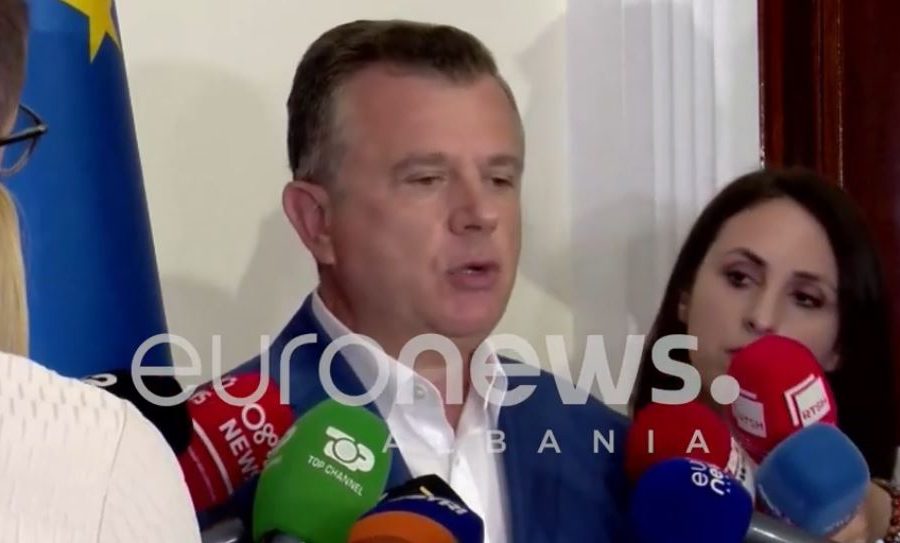 Largimi i Koçekut nga grupi parlamentar, Balla: Të dorëzojë mandatin, ja ka dhënë PS