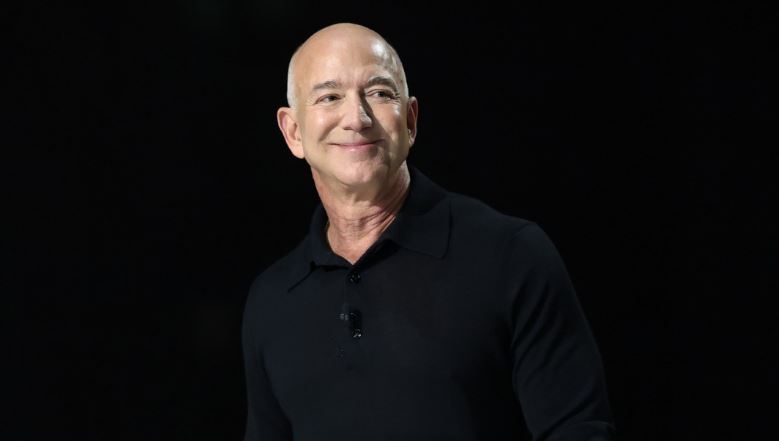 Bezos: IA do të krijojë më shumë vende pune sesa do të eliminojë në të ardhmen