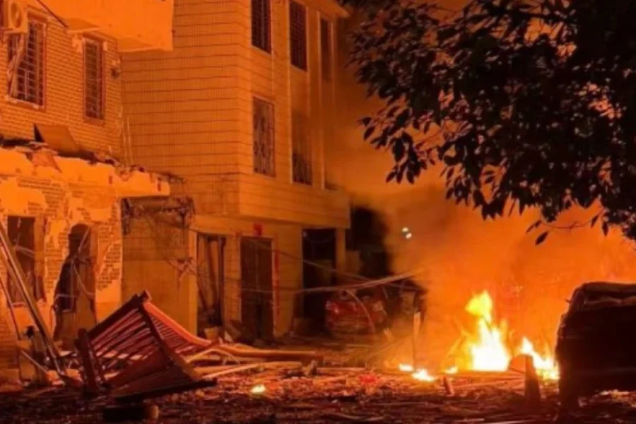 Shpërthim i fortë në Kinë, 7 viktima dhe 17 të plagosur (VIDEO)