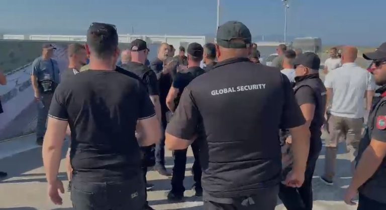 Përplasje në Aeroportin e Vlorës, tensione mes punonjësve të kompanisë së Pacollit dhe sigurisë së  firmës tjeter