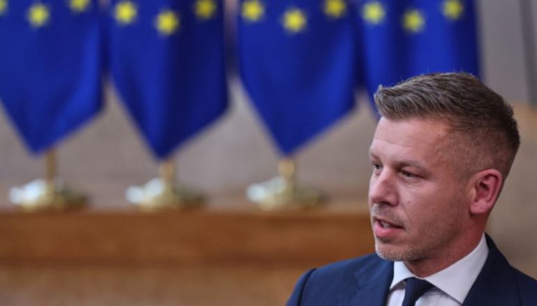 Kryeministri hungarez nis procedurat për shkarkimin e presidentit