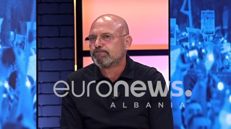 “5 kërkesat nuk mjaftojnë për Shqipërinë e Re”, Manjani: Nuk është zgjidhje, jep dorëheqjen ti të vij unë