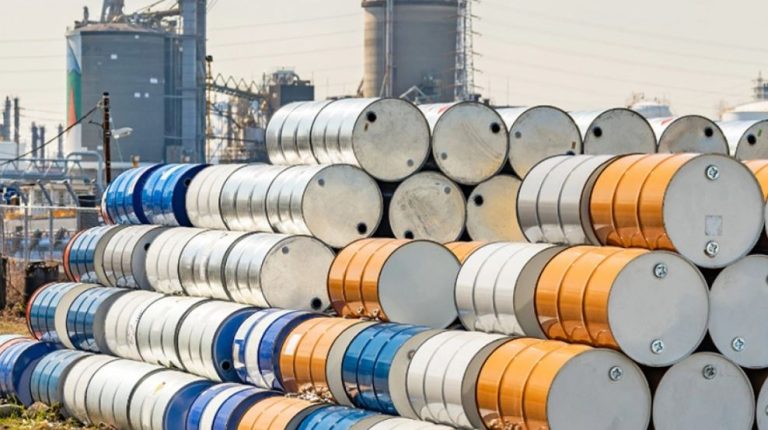Nafta bie sërish, Brent nën 82 dollarë në pritje të kushteve të marrëveshjes Uashington-Teheran