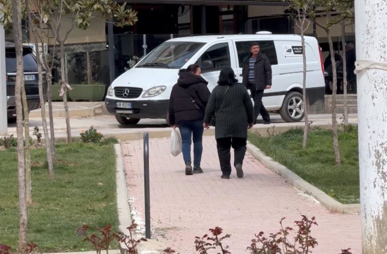 Tregut të punës i shtohen 177 mijë pensionistë, largohen 144 mijë të rinj