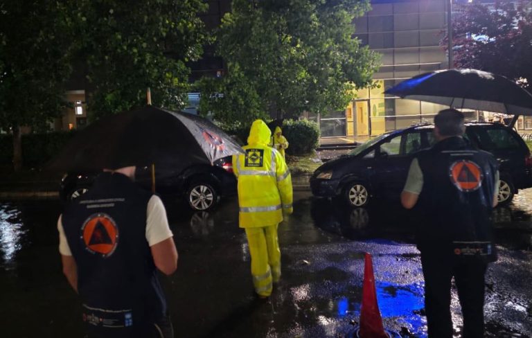 Mot i keq në Shkodër, autoritetet apel qytetarëve: Shmangni zonat me risk