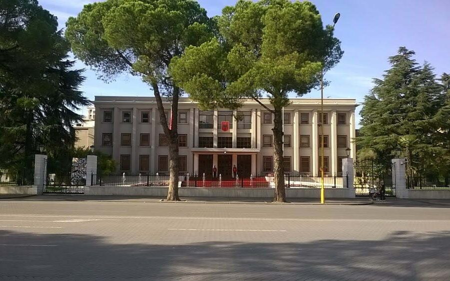 Presidenti Begaj dekreton lirimin dhe emërimin e një sërë ambasadorësh