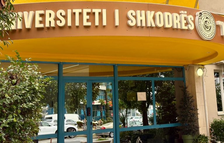 Jep dorëheqjen rektori i universitetit të Shkodrës “Luigj Gurakuqi” Tonin Gjura