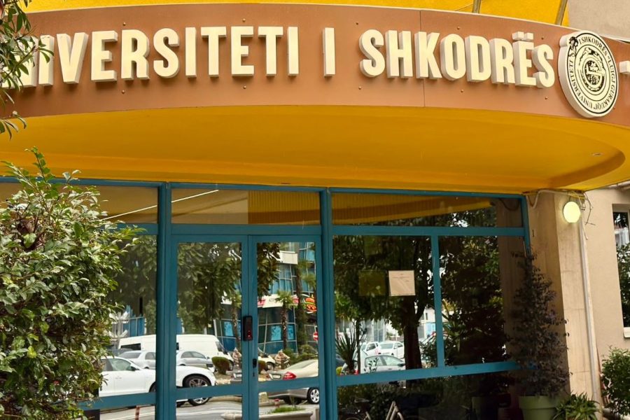 Jep dorëheqjen rektori i universitetit të Shkodrës “Luigj Gurakuqi” Tonin Gjura