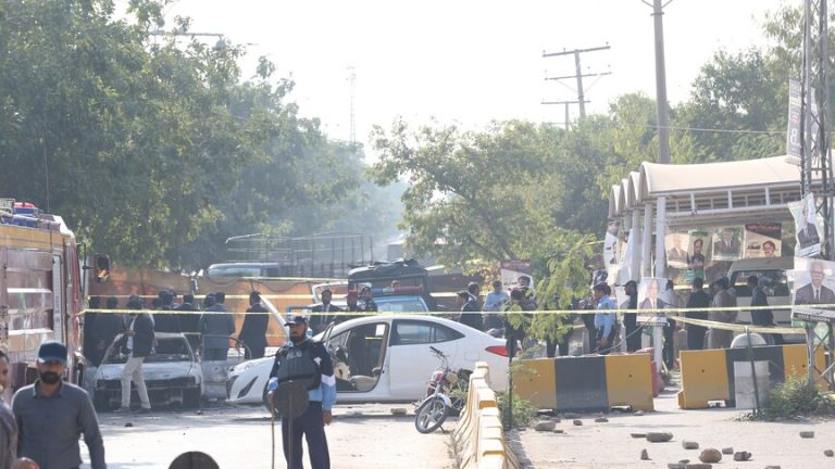 Dy bomba shpërthejnë në Pakistanin Veriperëndimor, mbeten 7 të vrarë