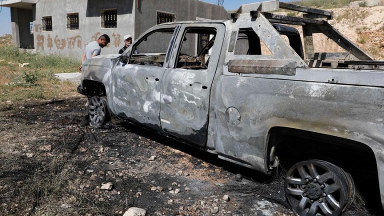 Përshkallëzohen sulmet e pushtuesve izraelitë, djegin automjete dhe sulmojnë xhaminë në Bregun Perëndimor