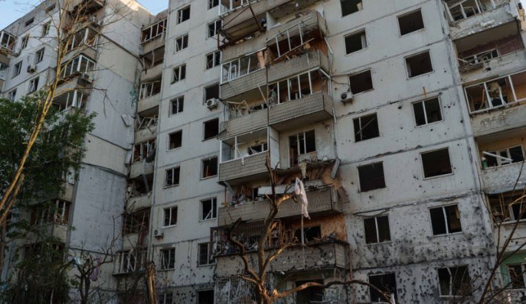 Politiko: Ukraina po kërkon 20 miliardë dollarë shtesë për të forcuar mbrojtjen e saj