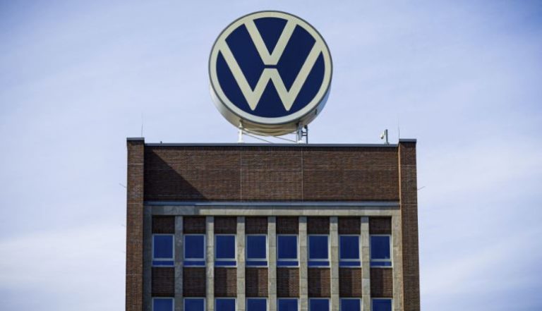 Volkswagen planifikon të shkurtojë deri në 100,000 vende pune dhe ndoshta të mbyllë fabrikat