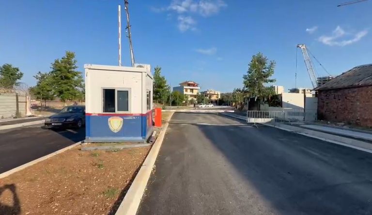 Hyrje e re për në Portin e Vlorës, automjetet do të dalin direkt në Transballkanike