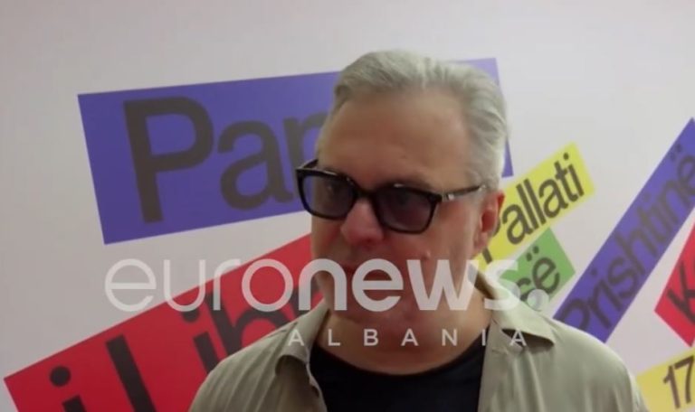 Ben Blushi shpallet “Autori iVitit” në Panairin e Librit nëPrishtinë