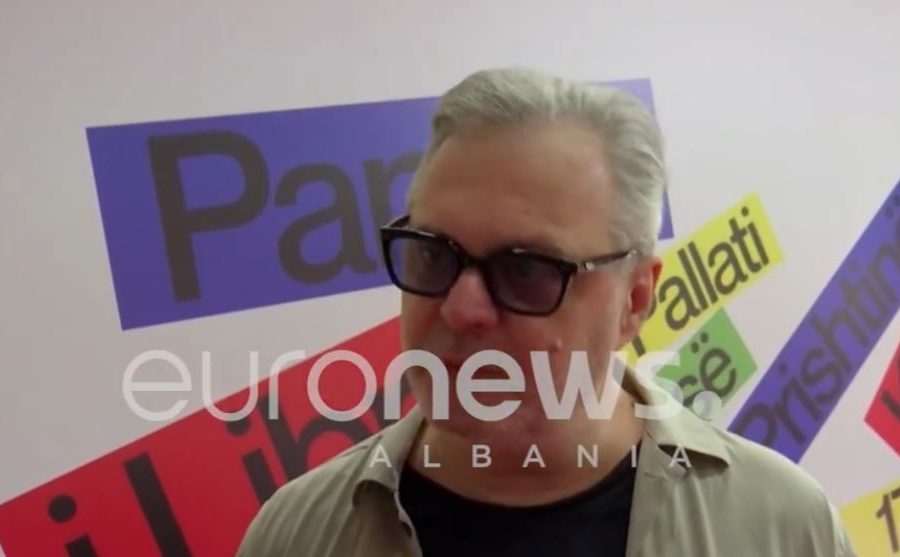 Ben Blushi shpallet “Autori iVitit” në Panairin e Librit nëPrishtinë