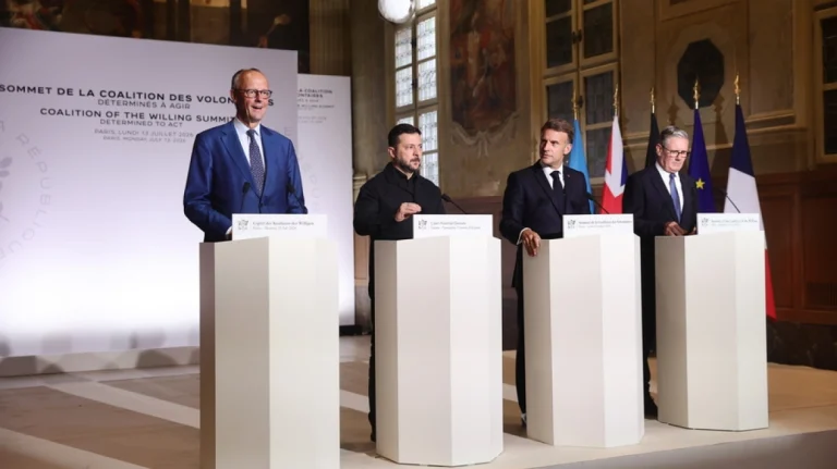 Samiti i Koalicionit të Vullnetmirëve, Macron: Kievi do të blejë 16 avionë luftarakë Rafale dhe armatime