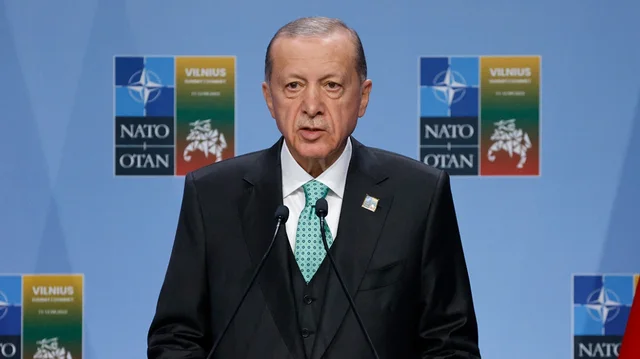 Aleatët e NATO-s heshtin për demokracinë në Turqi, siguria mbizotëron ndaj kritikave për Erdoganin